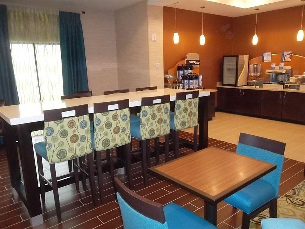 Holiday Inn Express Hotel & Suites Orlando East-Ucf Area By Ihg Alafaya Eksteriør bilde